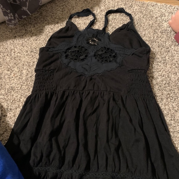 black dress - Picture 2 of 4